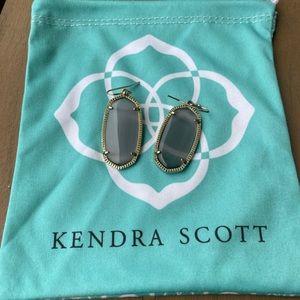 GORGEOUS KENDRA SCOTT ELLE GOLD DROP EARRINGS IN SLATE CATS EYE
